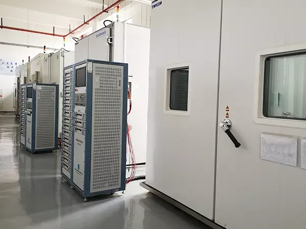 Environmental aging test chamber (3)